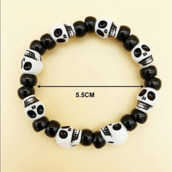 Beaded Black & White Skull Bracelet - Picture 2 of 3